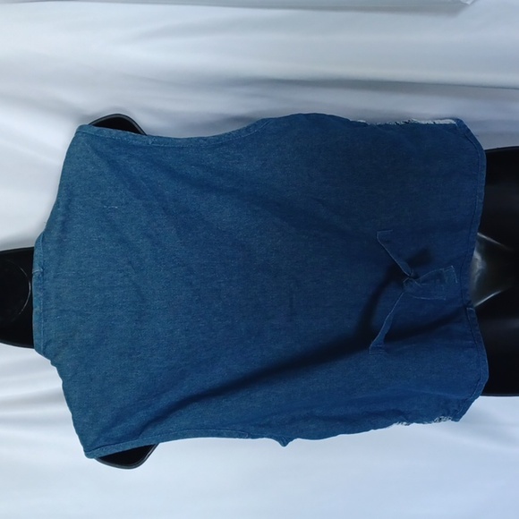 Vintage 2 toned Denim crochet vest - Picture 3 of 4